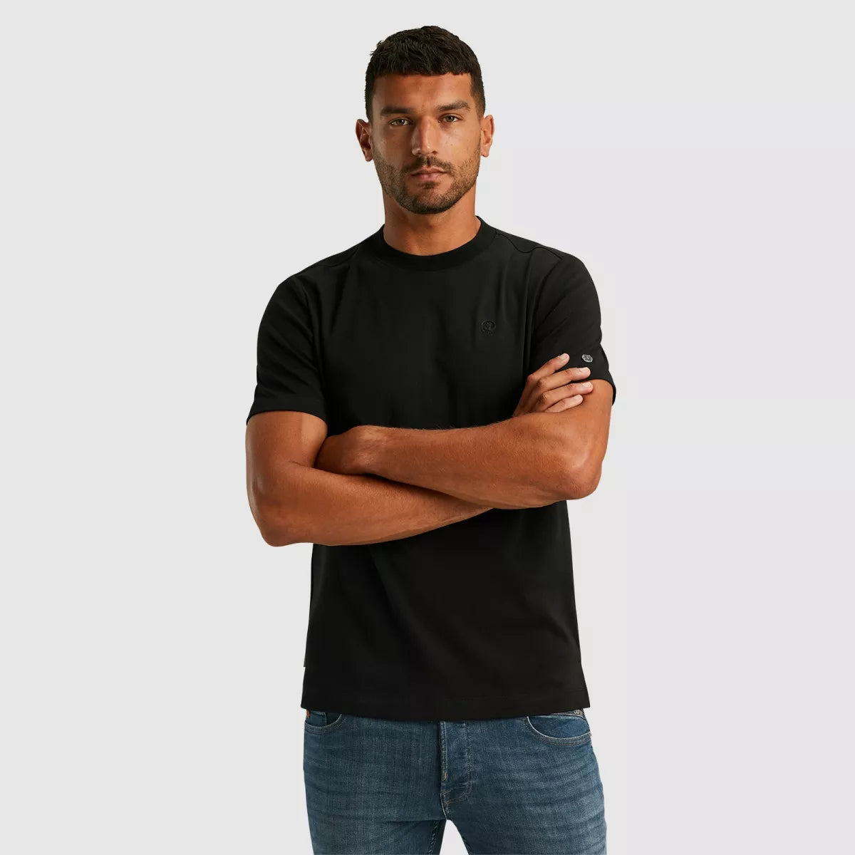 CAST IRON R-Neck Tee