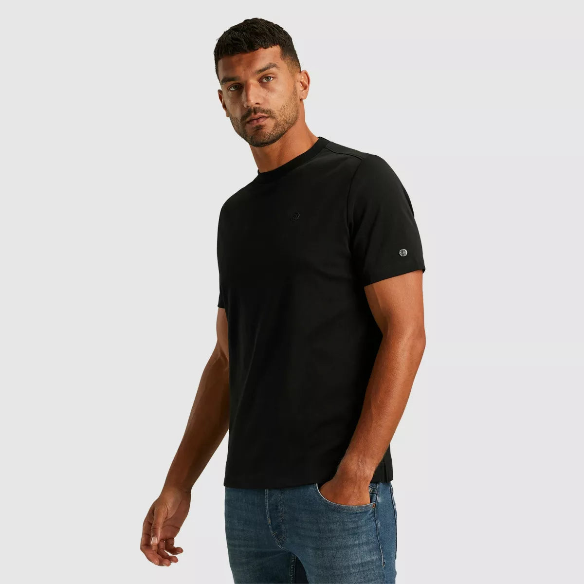 CAST IRON R-Neck Tee